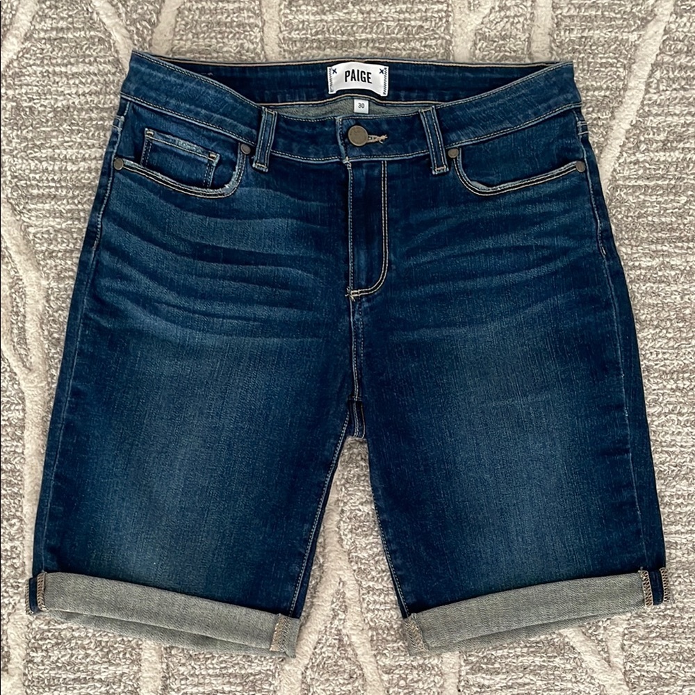 NWOT Paige Denim “JAX KNEE SHORT” Size 30